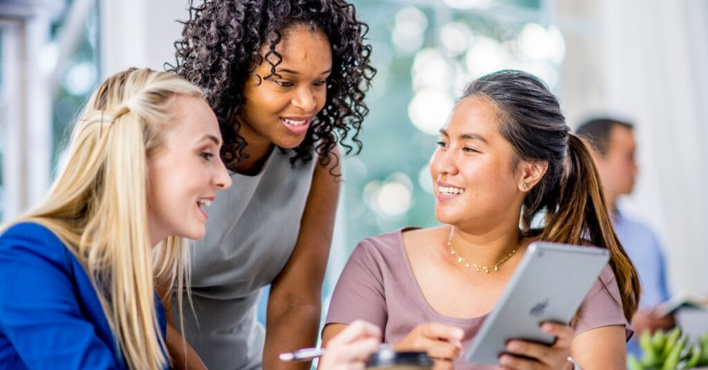 Por que mulheres estão em maior número nos índices de esgotamento no trabalho