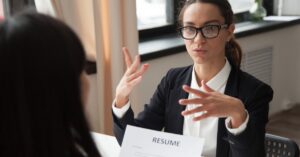 Sinais de que uma vaga pode esconder um ambiente tóxico